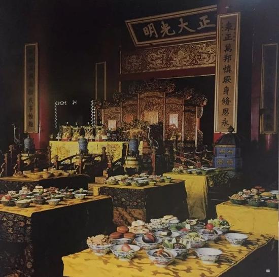 Ǭ�幬����