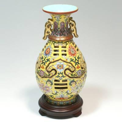 ���Է۲ʰ�������ת����ƿ