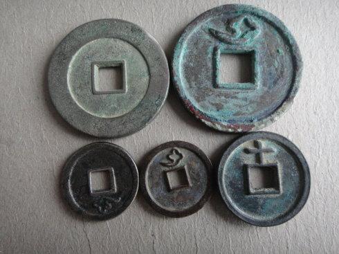 ����öӦ��ĸǮ���ֱ�չʾ��