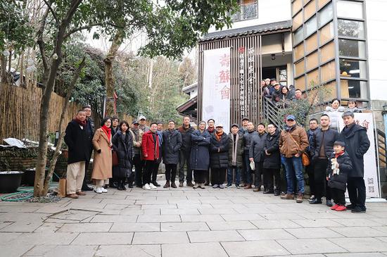 ���ջ�μ��ߺ�Ӱ����չ����Ʒ