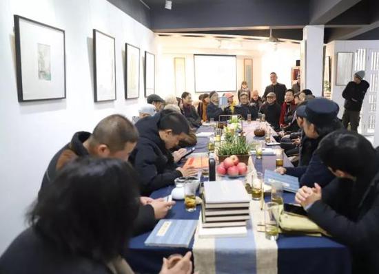 �����������ջ����ֻ��ֳ�