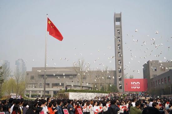 ��������У���ֳ�