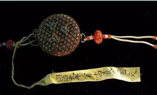 ����˿����