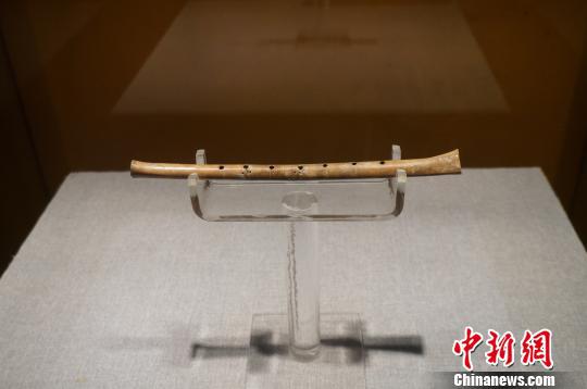 �ֺ���ַ�������߿׹ǵѣ�����Ϊ���л���һ�ѡ����ֲ��ں��ϲ���Ժ���������� ��