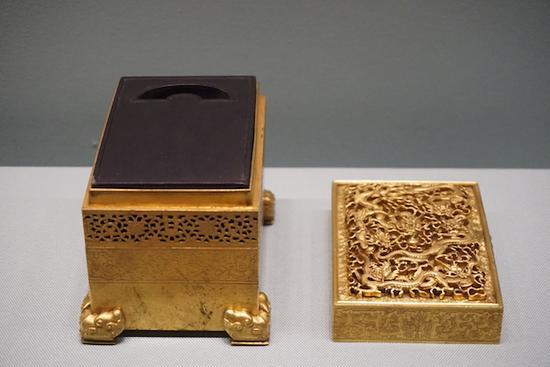 �ʯͭ�ƽ�����ϻů�� ��Ǭ¡