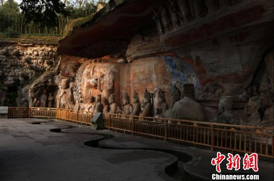 ����ͼΪ����ʯ���Է����������ί��������ͼ