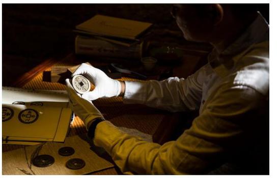 ��ͼ����ҹ���˾�ʱ��־��������������ص�Ǯ��Ǳ������