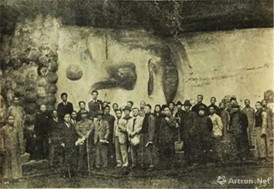 �������Ϊ�׵ġ����ϴ���ʯ�̿����š�