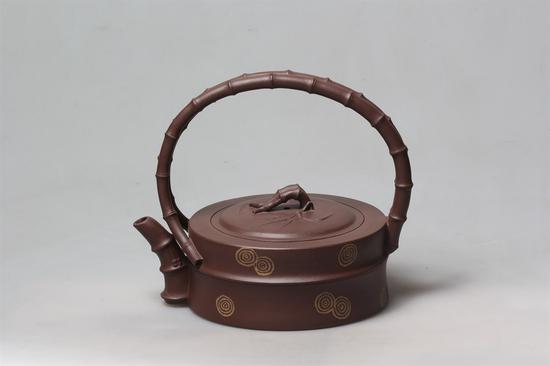 艺术家刘军作品 斑竹提梁壶 泥料:老紫泥 年代:2016 容量:500 CC